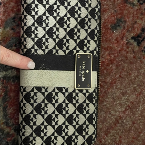 Kate Spade wallet - Picture 4 of 6